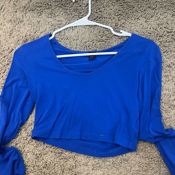 Tops - Women's Blue Long Sleeve Crop Top